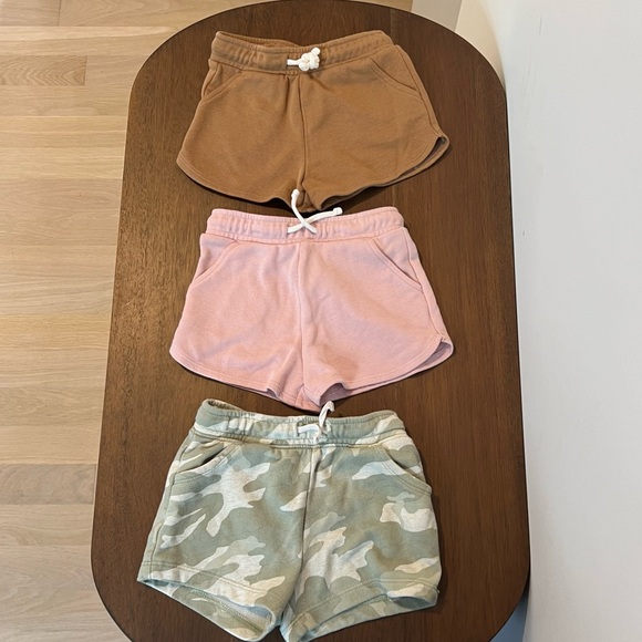 Bundle of 3 pairs of Old Navy drawstring girls 2T shorts in great condition - Picture 3 of 12